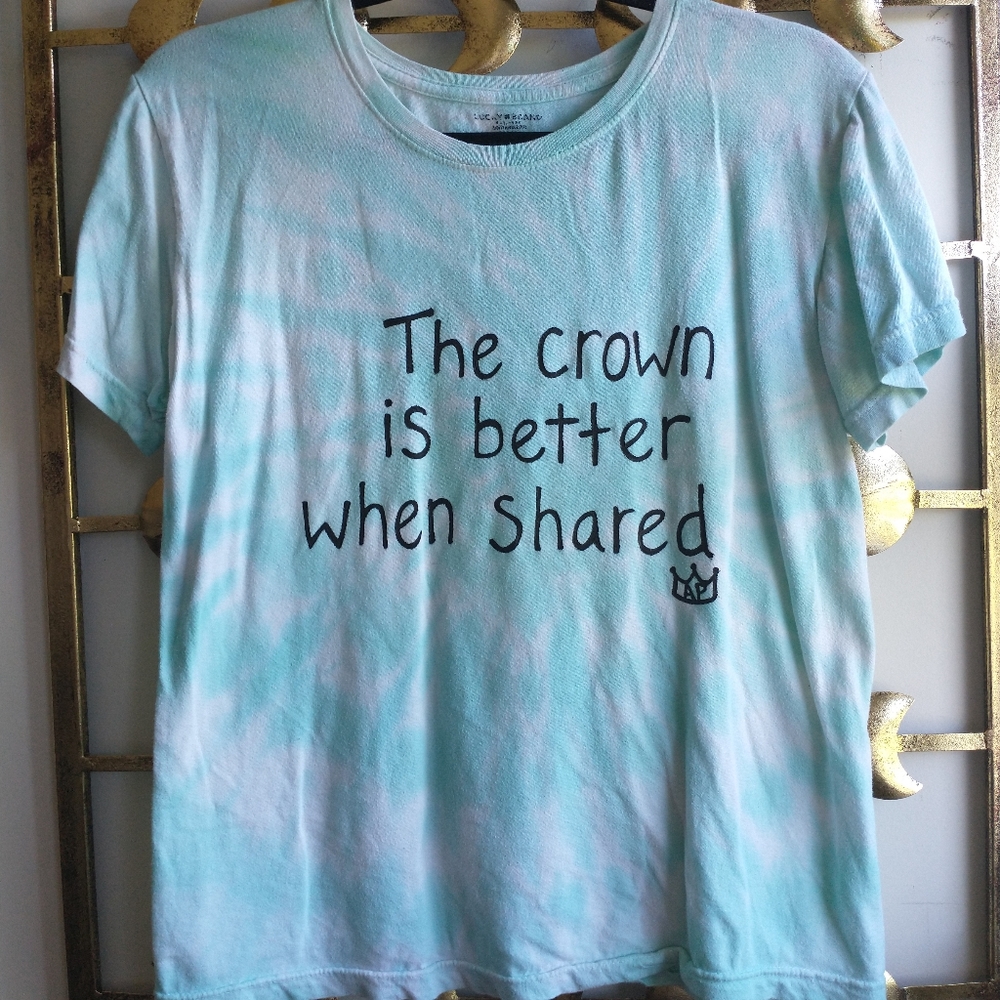 "The 👑 is better when shared" Tee